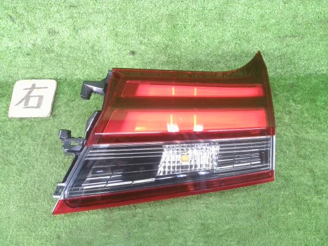 【中古】中古部品 アルファード AGH30W 右ﾌｨﾆｯｼｬｰﾊﾟﾈﾙ 【3330990100-240701000415210】