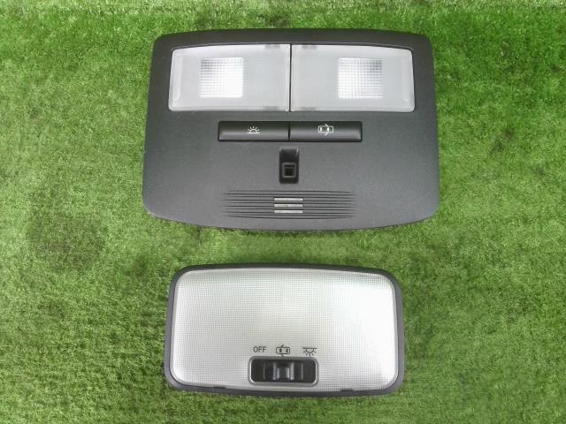 【中古】中古部品 ハリアー AVU65W ﾙｰﾑﾗﾝﾌﾟ 【3330990100-240918000368200】