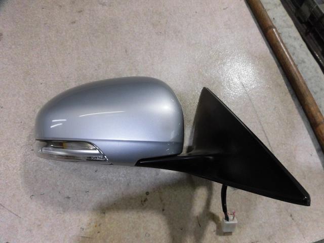 【中古】中古部品 マークＸ GRX130 右ｻｲﾄﾞﾐﾗｰ 【3330810100-001506662213500】
