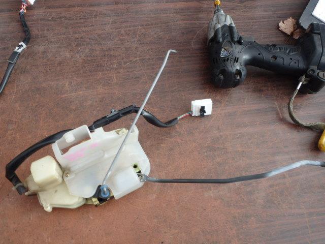 【中古】中古部品 ミレーニア TA5P 左ﾌﾛﾝﾄﾄﾞｱﾛｯｸｿﾚﾉｲﾄﾞ 【3331010800-001578551764560】
