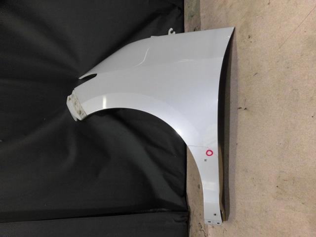 【中古】中古部品 エスティマ ACR50W 左ﾌﾛﾝﾄﾌｪﾝﾀﾞｰ 【3330810100-001472589410700】