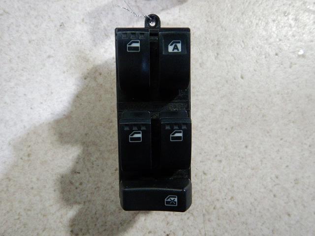 【中古】中古部品 ミライース LA310S ﾊﾟﾜｰｳｲﾝﾄﾞｳｽｲｯﾁ 【3330810100-001672386161900】