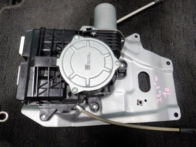 【中古】中古部品 ステップワゴン RK5 右パワースライドドアモーター 【3340140100-000023258664650】