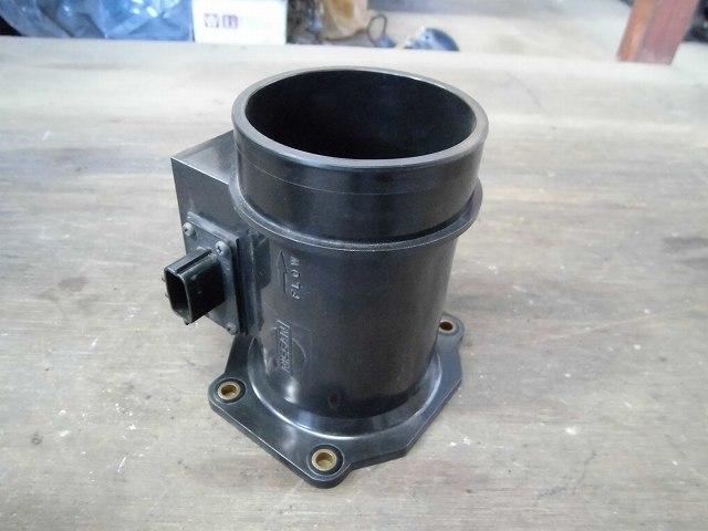 【中古】中古部品 セドリック HY33 ｴｱﾌﾛﾒｰﾀｰ 【3340180100-001048995960400】