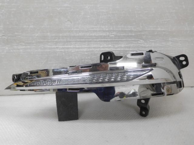 【中古】中古部品 プジョー 308 T9HN02 左ﾀｰﾝｼｸﾞﾅﾙﾗﾝﾌﾟ 【3380050000-000035632210150】｜e-cleマート 27,473円
