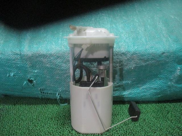 【中古】中古部品 フィアット 500 31212 ﾌｭｰｴﾙﾎﾟﾝﾌﾟ 【3500080000-220704000120600】