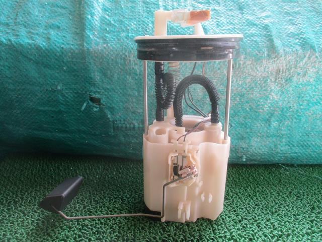 【中古】中古部品 ティアナ J32 ﾌｭｰｴﾙﾎﾟﾝﾌﾟ 【3500080000-240221000520600】
