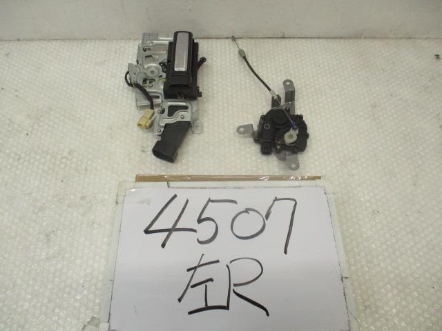 【中古】中古部品 タント L375S 左ﾘｱﾄﾞｱﾛｯｸｿﾚﾉｲﾄﾞ 【3500170000-230624501264580】