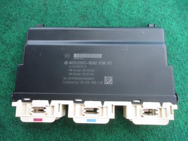 【中古】中古部品 ベンツ CLAクラス 117342 ｼｰﾄｺﾝﾋﾟｭｰﾀｰ 【3540020100-000006023464200】