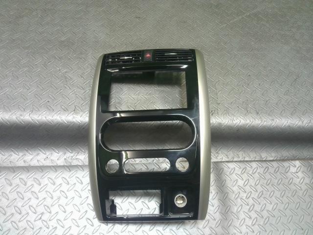 【中古】中古部品 ジムニー JB23W ｸﾗｽﾀｰﾊﾟﾈﾙ 【3330990700-202501000670220】