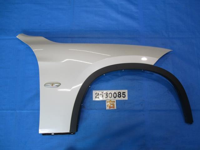 【中古】中古部品 BMW X1 VL18 右ﾌﾛﾝﾄﾌｪﾝﾀﾞｰ 【3310040100-000253008510600】