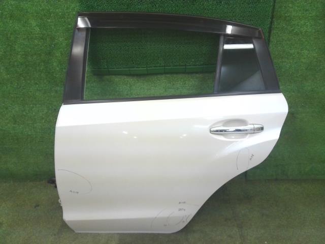 【中古】中古部品 ＸＶ GPE 左ﾘｱﾄﾞｱ 【3310540000-000025129613400】