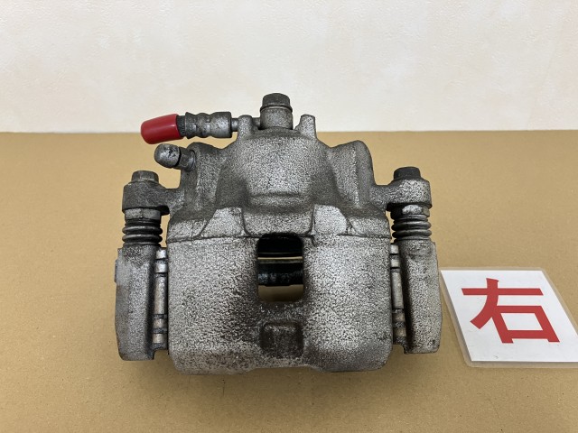 【中古】中古部品 ライフ JB5 右フロントキャリパー 【3330460100-000001598344330】