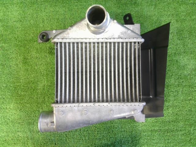 【中古】中古部品 NV350キャラバン VW2E26 インタークーラー 【3260070000-250421000220500】