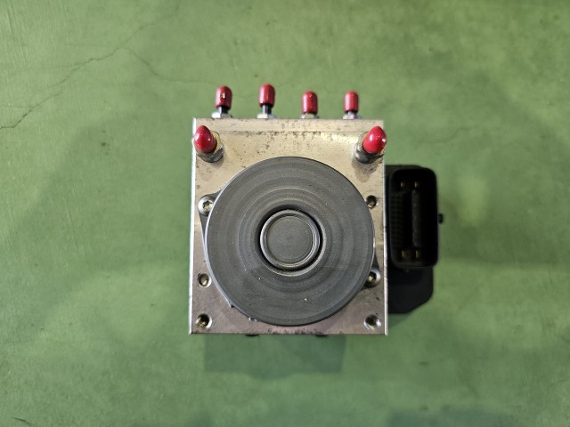 【中古】中古部品 デイズルークス B21A ABSｱｸﾁｭｴｰﾀｰ 【3310590000-000008811142500】