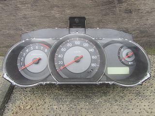 【中古】中古部品 ティーダ C11 ｽﾋﾟｰﾄﾞﾒｰﾀｰ 【3310030100-250425000261400】