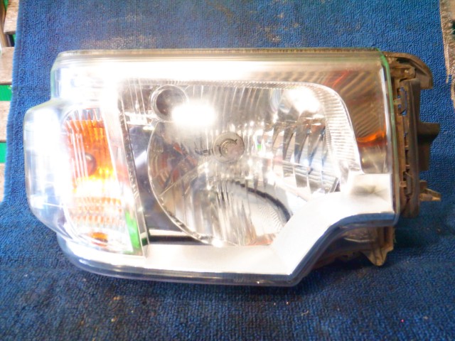 【中古】中古部品 NV100クリッパー U71V 右ﾍｯﾄﾞﾗﾝﾌﾟ 【3340140100-000025112610800】