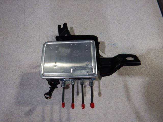 【中古】中古部品 スイフト ZC83S ABSｱｸﾁｭｴｰﾀｰ 【3330810100-250425000142500】
