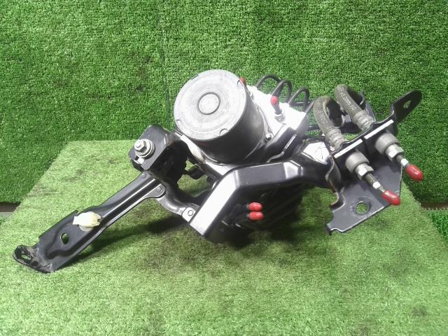 【中古】中古部品 フォレスター SJG ABSｱｸﾁｭｴｰﾀｰ 【3330900100-000025028942500】