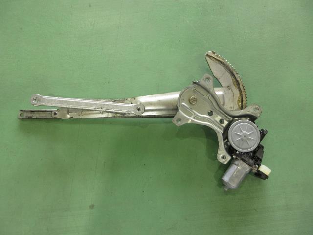 【中古】中古部品 ムーヴコンテ L575S 右ﾌﾛﾝﾄﾄﾞｱﾚｷﾞｭﾚｰﾀ･ﾓｰﾀｰ 【3310590000-000008830913120】