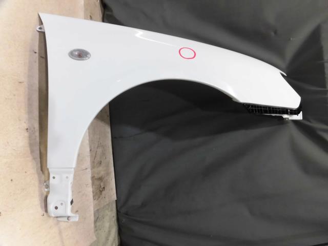 【中古】中古部品 インプレッサ GG3 右ﾌﾛﾝﾄﾌｪﾝﾀﾞｰ 【3330810100-001479845610600】
