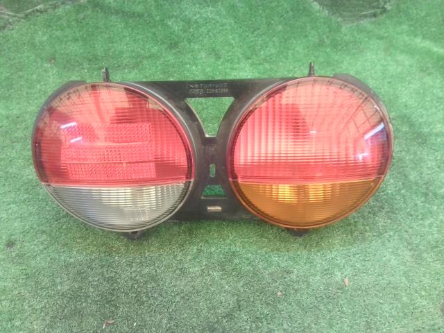 【中古】中古部品 ミニキャブ U61V 右ﾃｰﾙﾗﾝﾌﾟ 【3260240000-250501000115500】
