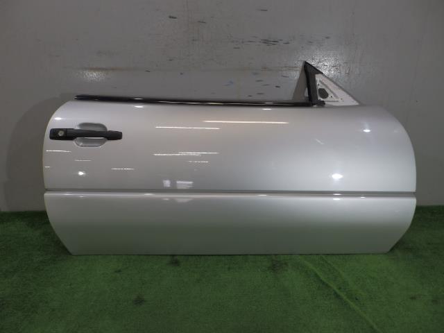 【中古】中古部品 ベンツ SLクラス 129067 右ﾌﾛﾝﾄﾄﾞｱ 【3260250000-000025058513100】