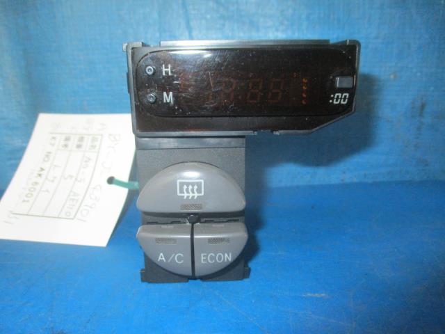 【中古】中古部品 カローラ AE110 時計 【3310160100-000004390168050】