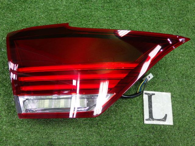 【中古】中古部品 レクサス LS UVF45 左ﾌｨﾆｯｼｬｰﾊﾟﾈﾙ 【3330200100-242542000015220】