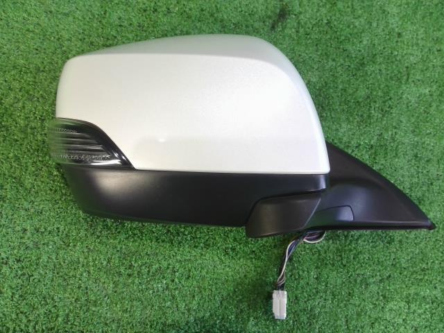 【中古】中古部品 レガシィ BMG 右ｻｲﾄﾞﾐﾗｰ 【3260070000-250502000113500】