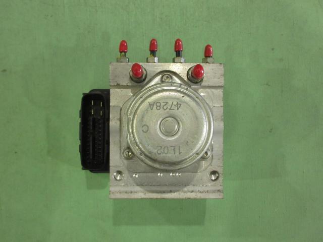 【中古】中古部品 フィット GP1 ABSアクチュエーター 【3310590000-000008844542500】