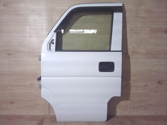 【中古】中古部品 エブリィ DA64V 左フロントドア 【3310390100-250423001013200】