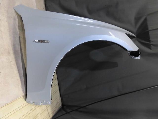【中古】中古部品 レクサス GS GRS191 右ﾌﾛﾝﾄﾌｪﾝﾀﾞｰ 【3330810100-001571112110600】