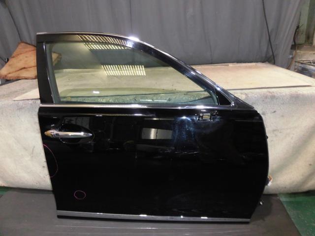 【中古】中古部品 レクサス LS USF40 右ﾌﾛﾝﾄﾄﾞｱ 【3330810100-001526527113100】