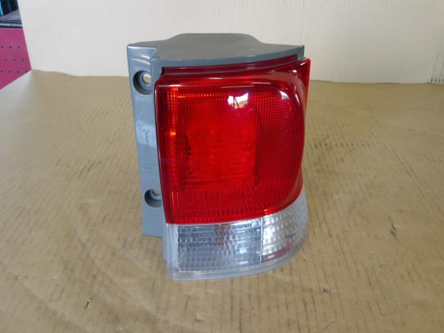 【中古】中古部品 タント L375S 右ﾃｰﾙﾗﾝﾌﾟ 【3340220100-000226012515500】