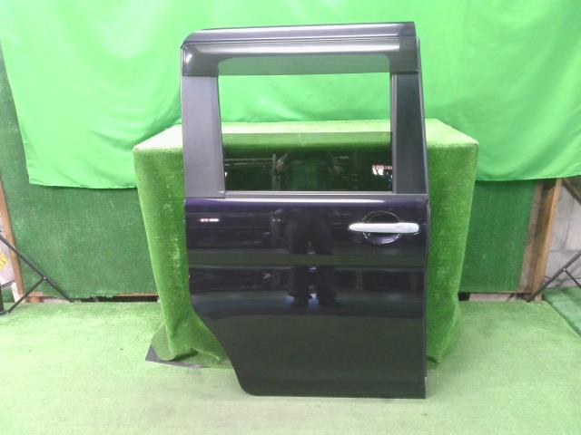 【中古】中古部品 タント LA600S 右ﾘｱﾄﾞｱ 【3310200100-000021808513300】