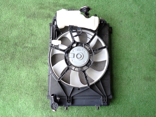 【中古】中古部品 タント LA610S ﾗｼﾞｴｰﾀ 【3330450100-250430000120400】