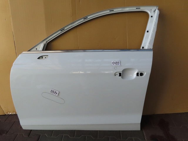 【中古】中古部品 アウディ A4 8WDEM 左ﾌﾛﾝﾄﾄﾞｱ 【3380050000-000037010913200】