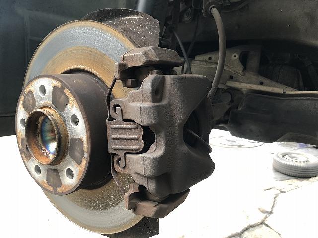 【中古】中古部品 BMW X1 VL18 左ﾌﾛﾝﾄｷｬﾘﾊﾟｰ 【3310070100-0000Y0764144360】