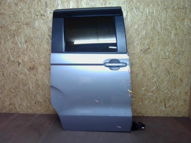 【中古】中古部品 Ｎ－ＢＯＸ JF3 右ﾘｱﾄﾞｱ 【3310550000-250425001913300】