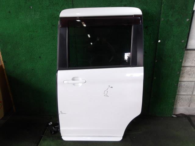 【中古】中古部品 ソリオ MA15S 左ﾘｱﾄﾞｱ 【3340220100-000226002013400】