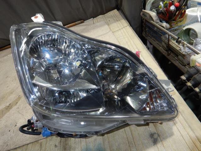 【中古】中古部品 クラウン GRS182 右ﾍｯﾄﾞﾗﾝﾌﾟ 【3330810100-001646631510800】