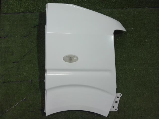 【中古】中古部品 NV100クリッパー DR64V 右ﾌﾛﾝﾄﾌｪﾝﾀﾞｰ 【3260460000-250508000410600】