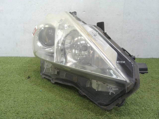【中古】中古部品 プリウスα ZVW41W 右ヘッドランプ 【3310090100-202504095510800】