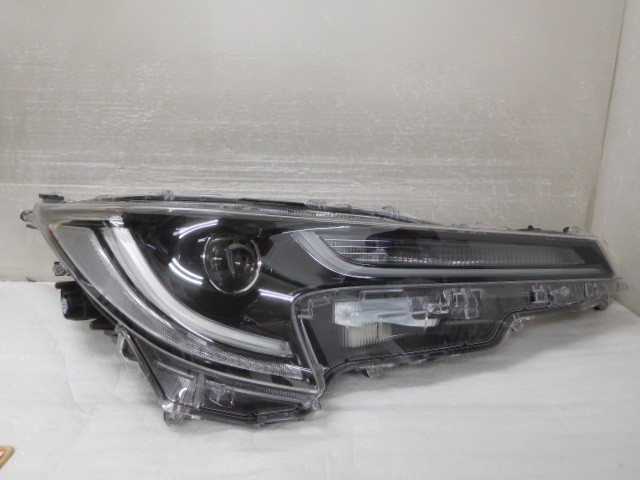 【中古】再生部品 カローラスポーツ ZWE211H 右ﾍｯﾄﾞﾗﾝﾌﾟ 【3380050000-000036999110800】｜e-cleマート
