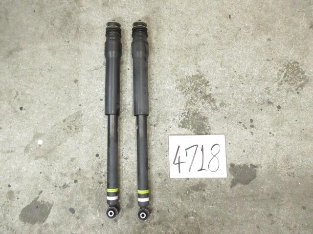 【中古】中古部品 ヤリス MXPH10 右ﾘｱｼｮｯｸｱﾌﾞｿｰﾊﾞｰ 【3500170000-250512503350700】