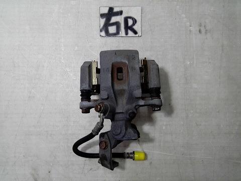 【中古】中古部品 ＲＸ－８ SE3P 右ﾘｱｷｬﾘﾊﾟｰ 【3310050100-001700273544430】