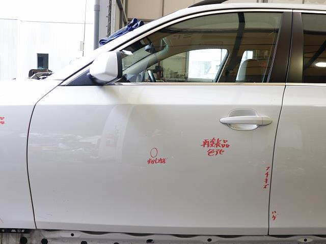 【中古】中古部品 BMW 5シリーズ PU30 左フロントドア 【3310070100-0000Y0764213200】