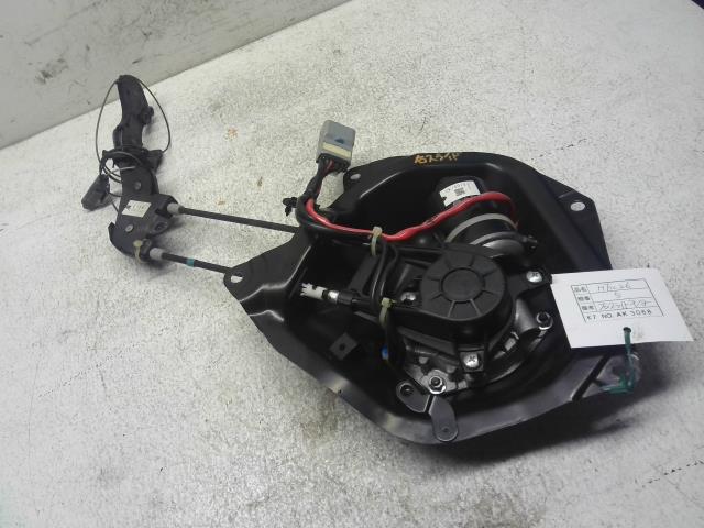 【中古】中古部品 セレナ HFC26 右ﾊﾟﾜｰｽﾗｲﾄﾞﾄﾞｱﾓｰﾀｰ 【3310160100-000004369964650】