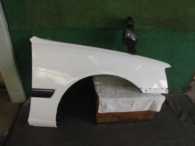 【中古】中古部品 コンフォート YXS11 右ﾌﾛﾝﾄﾌｪﾝﾀﾞｰ 【3310420000-000002349910600】